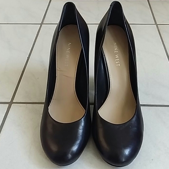 nine west pumps - Picture 4 of 8